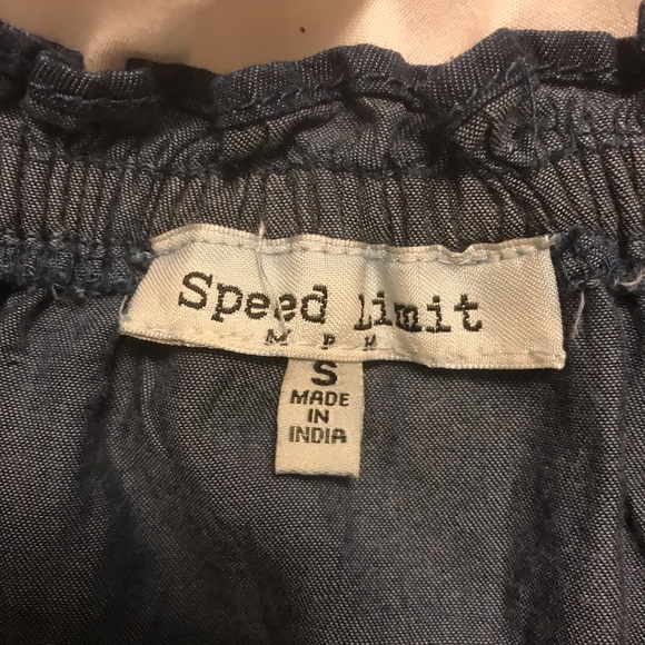 🌺. Blouse🌺 - Picture 7 of 8